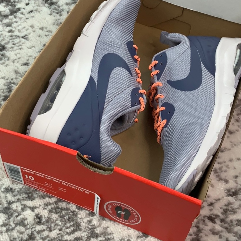 NIB WMNS Nike Air Max Motion LW SE women’s - Picture 8 of 8